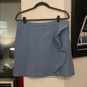 Wool mini skirt with detail on side